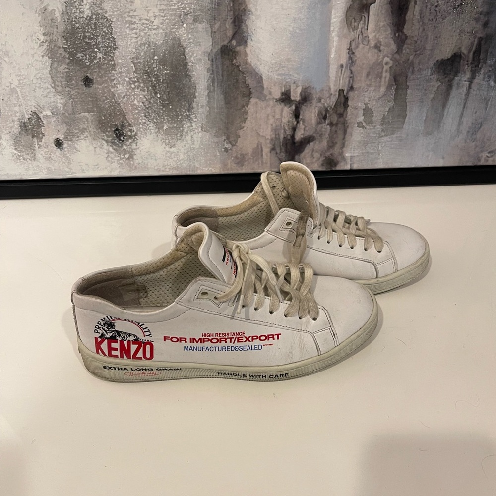Kenzo White Sneakers with Red Logo and Graphic